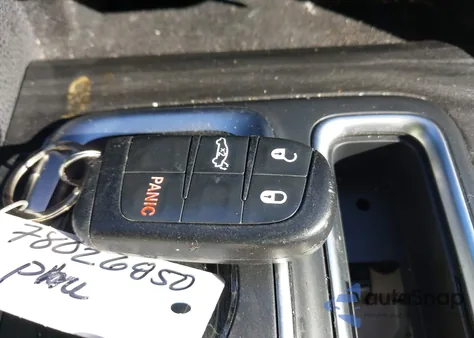 2018 Chrysler 300 Touring из США, поврежденный, VIN 2C3CCAAG6JH265190